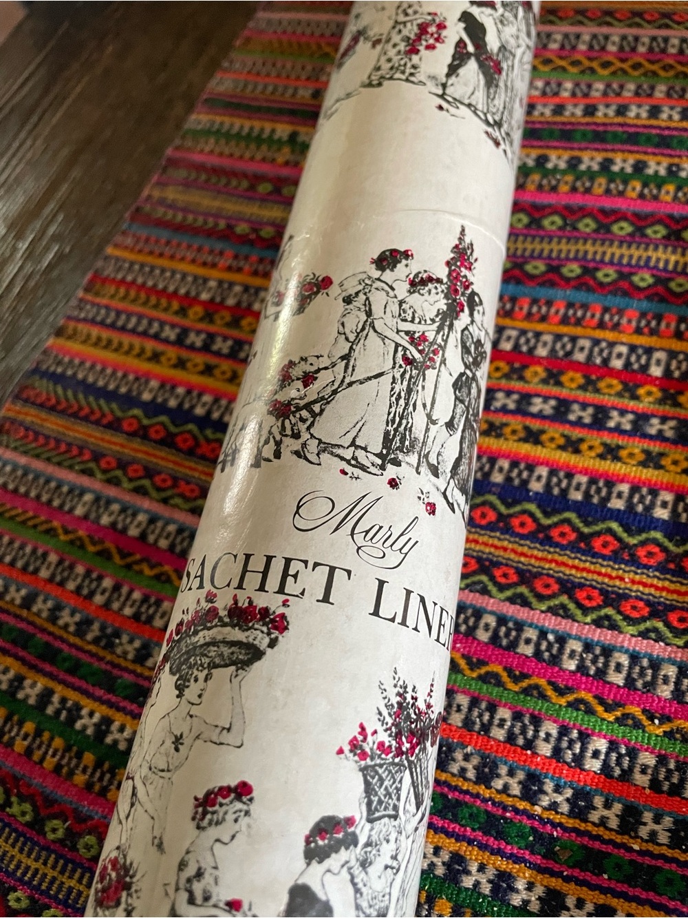 Marly Sachet Liner Roll — White with Black & Red Detail